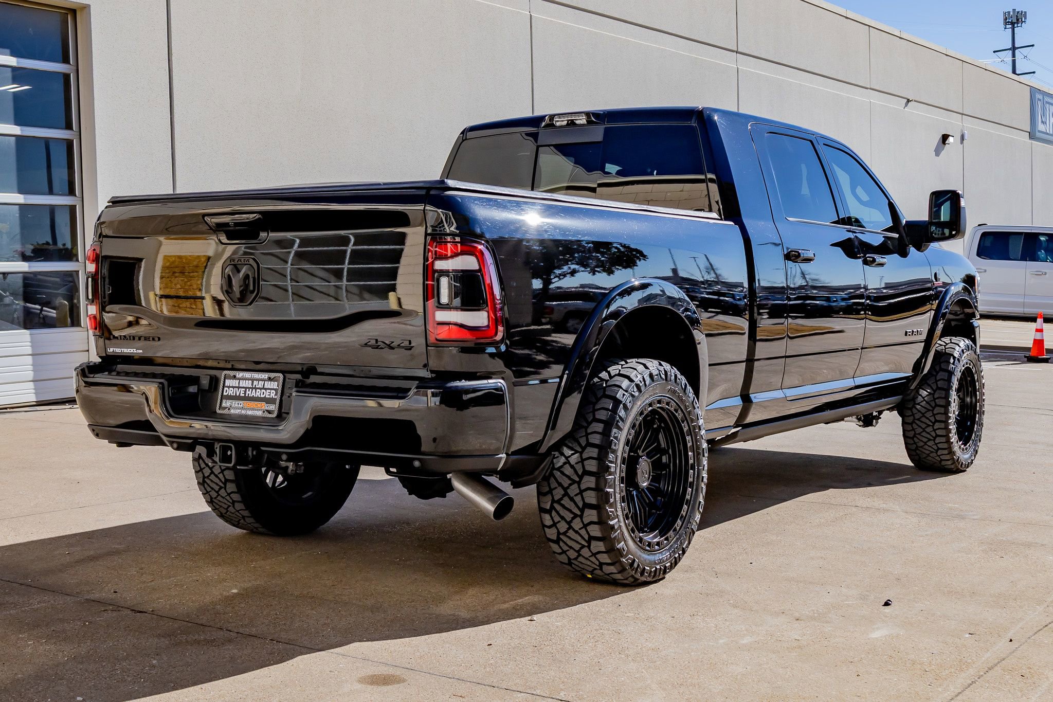 Used 2024 RAM 2500 Limited image 10