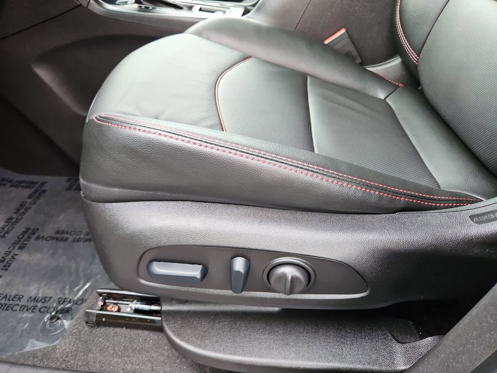 Used 2024 Chevrolet Equinox RS w/ RS Leather Package image 24