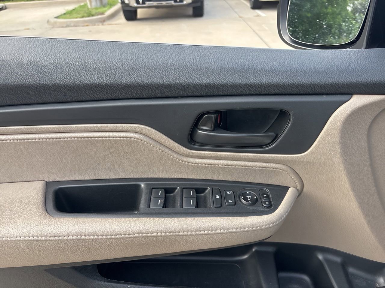 Used 2019 Honda Odyssey EX image 15