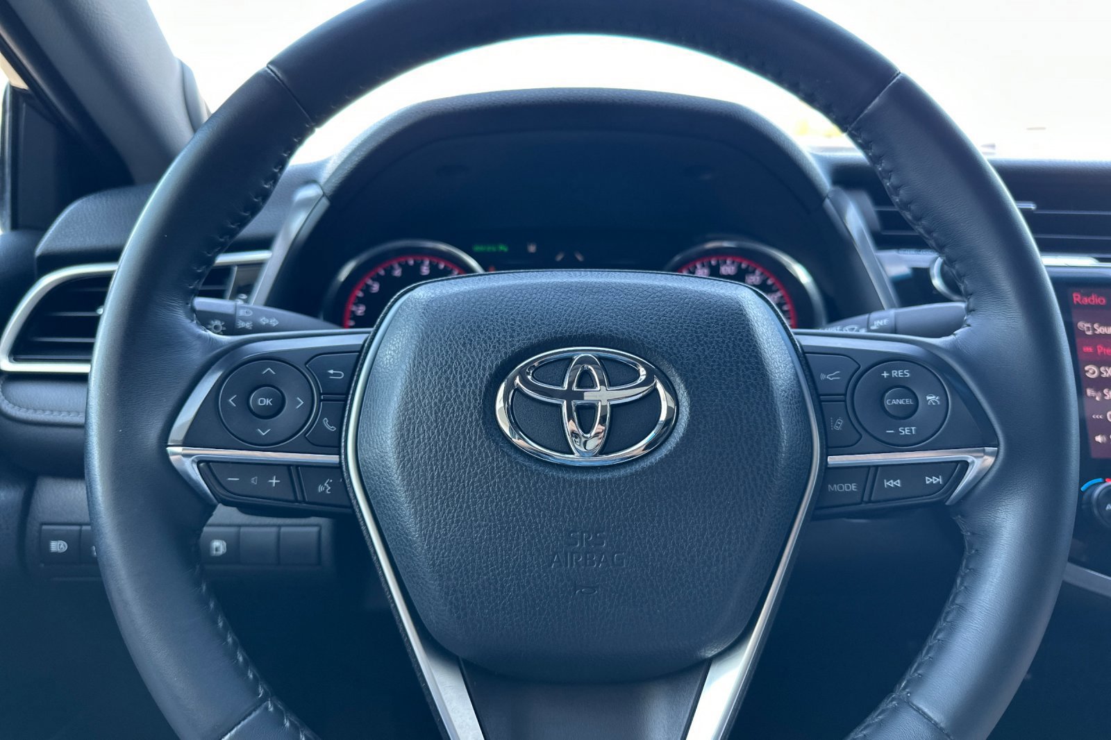 Used 2018 Toyota Camry XSE FWD image 22