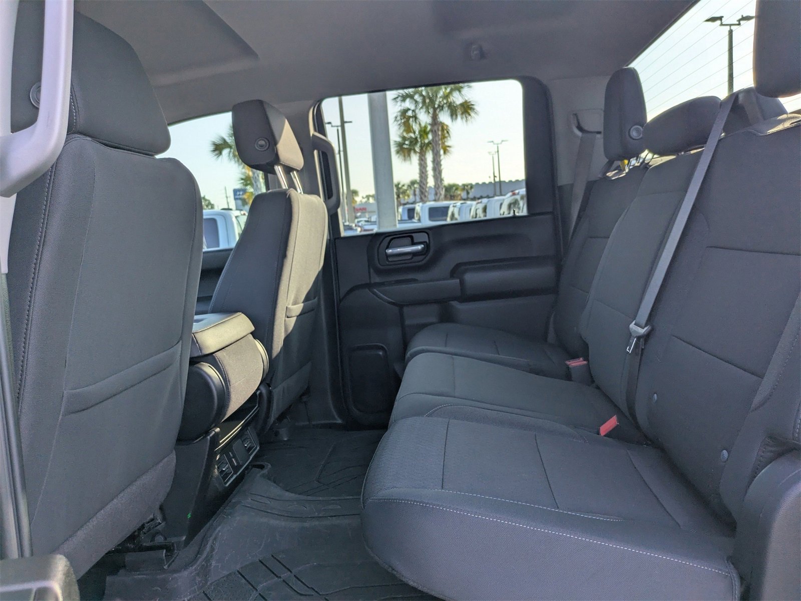 Used 2024 Chevrolet Silverado 2500 Custom w/ Custom Value Package image 15