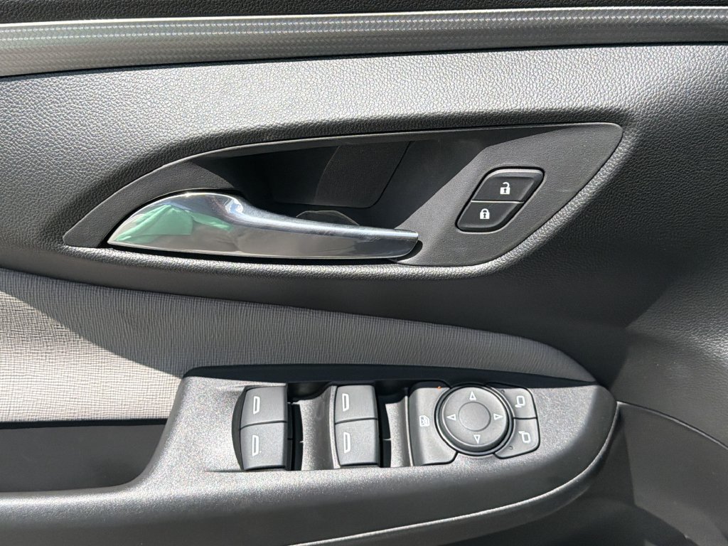 New 2026 Buick Envista Sport Touring FWD image 21