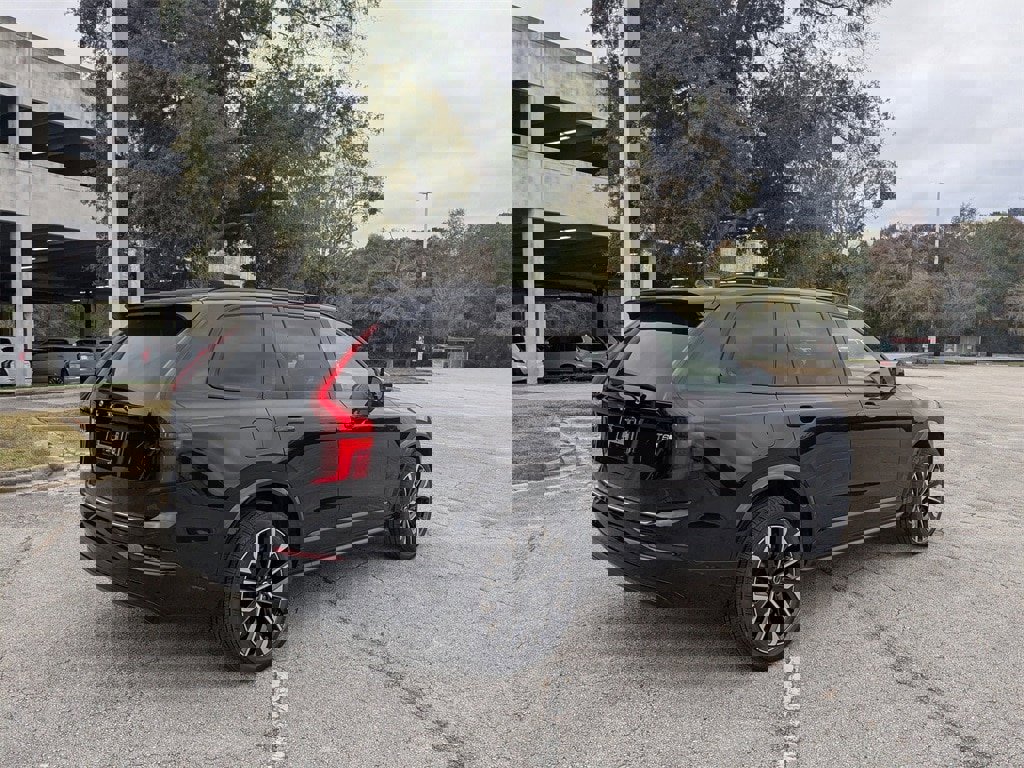 New 2026 Volvo XC90 T8 Ultra w/ Protection Package Premier image 6