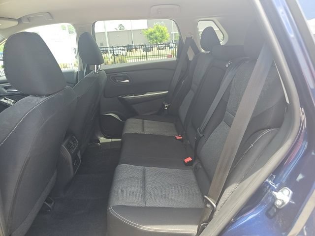 Used 2025 Nissan Rogue SV FWD image 16