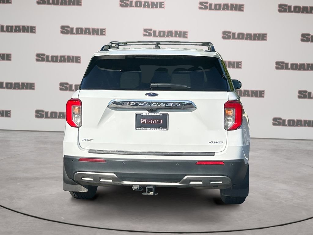 Used 2022 Ford Explorer XLT w/ Equipment Group 202A AWD/4WD image 4