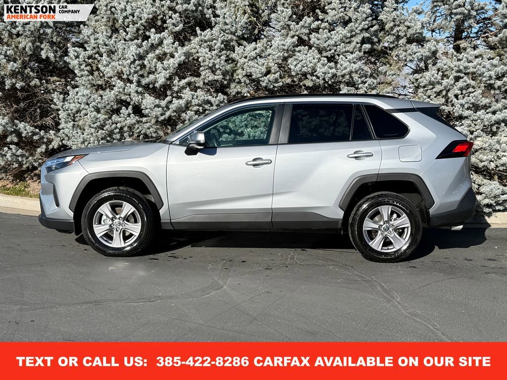 Used 2025 Toyota RAV4 XLE image 3