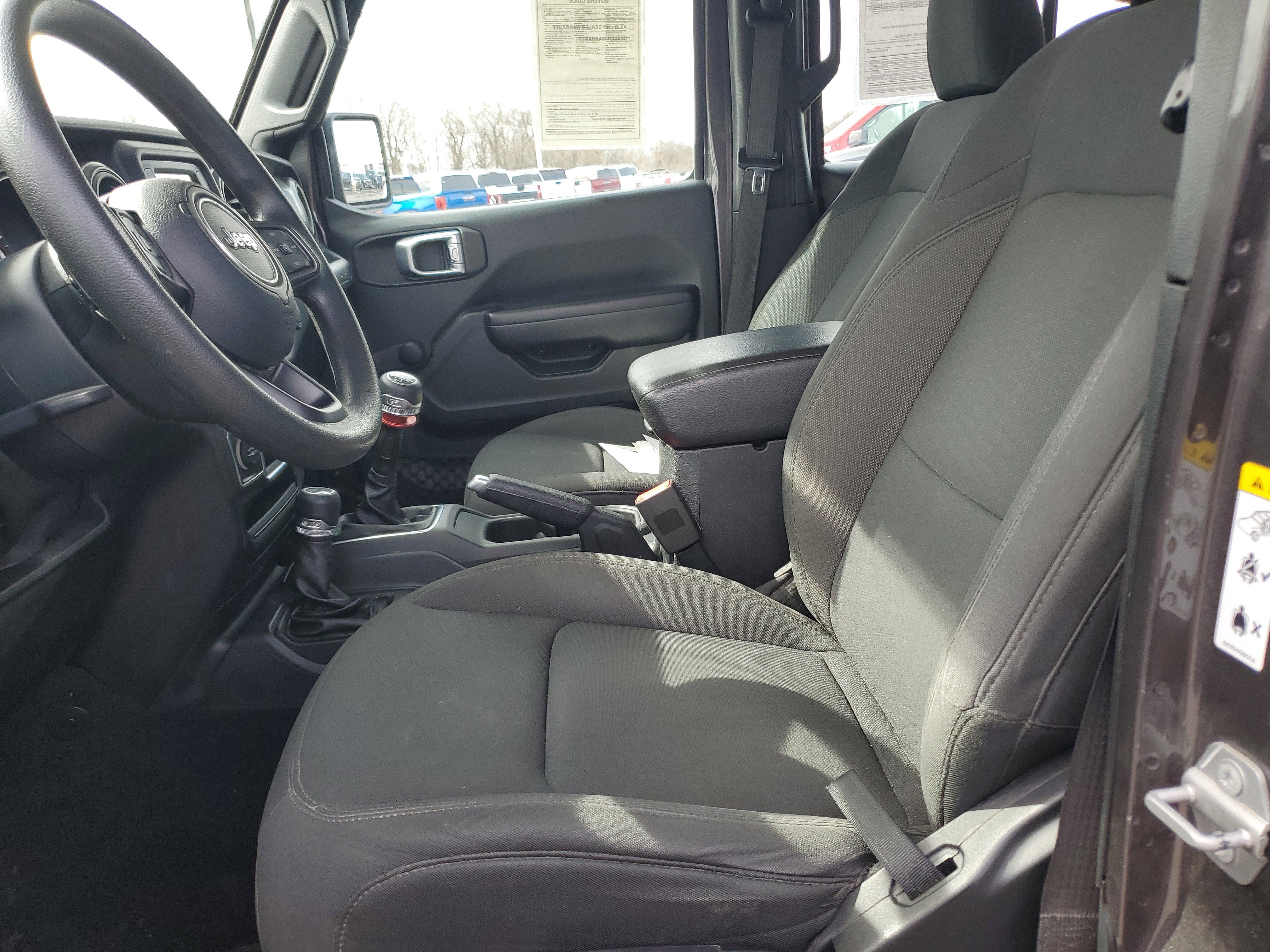 Used 2019 Jeep Wrangler Unlimited Sport image 27