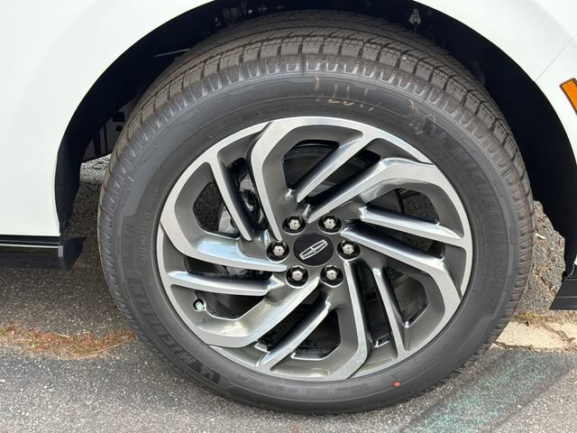 New 2027 Lincoln Navigator L Reserve AWD/4WD image 13