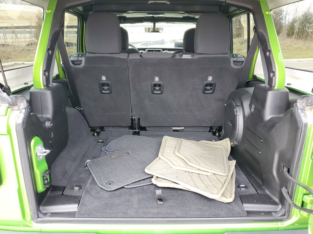 Used 2019 Jeep Wrangler Unlimited Sahara image 8