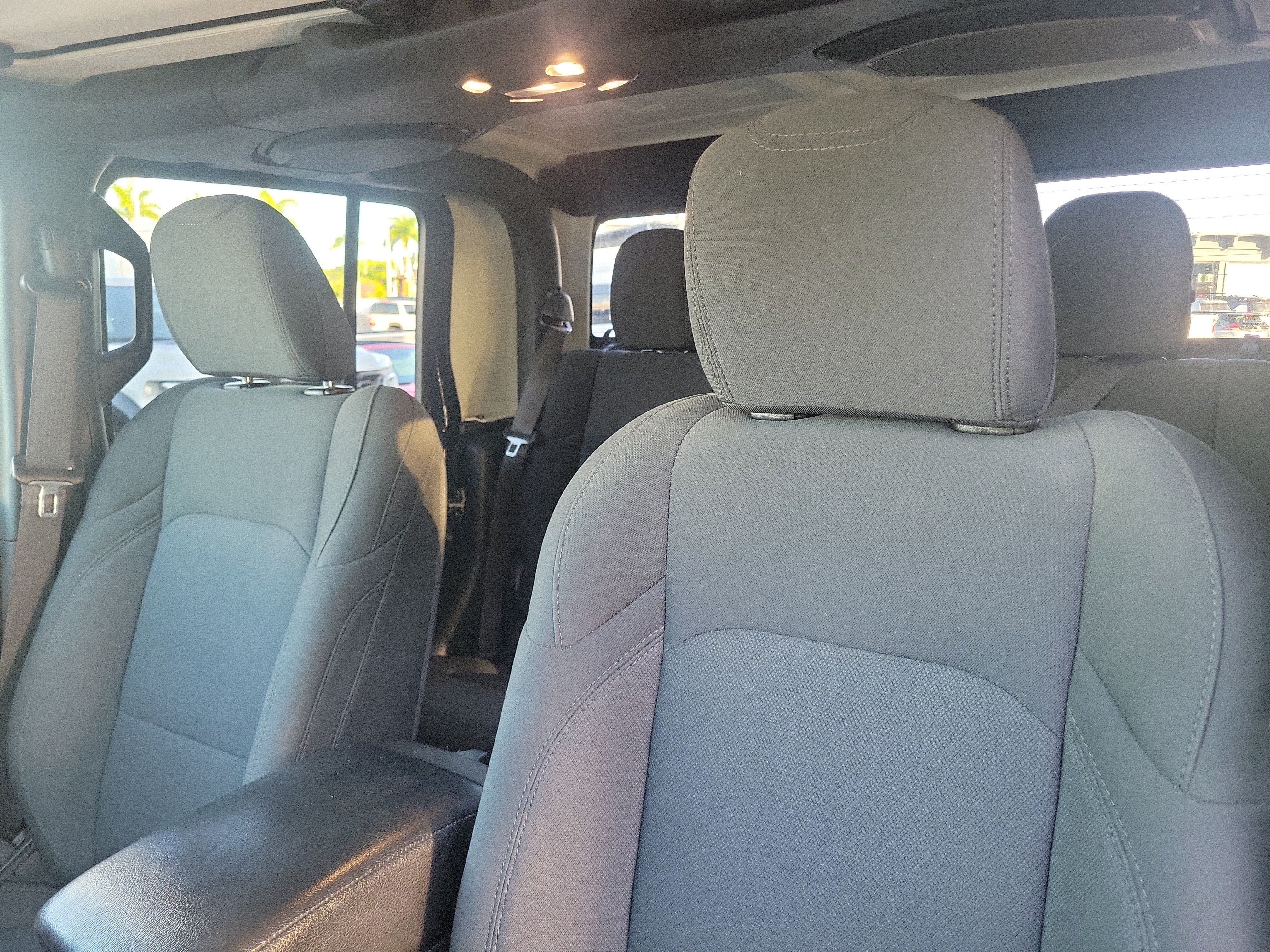 Used 2022 Jeep Gladiator Sport AWD/4WD image 12