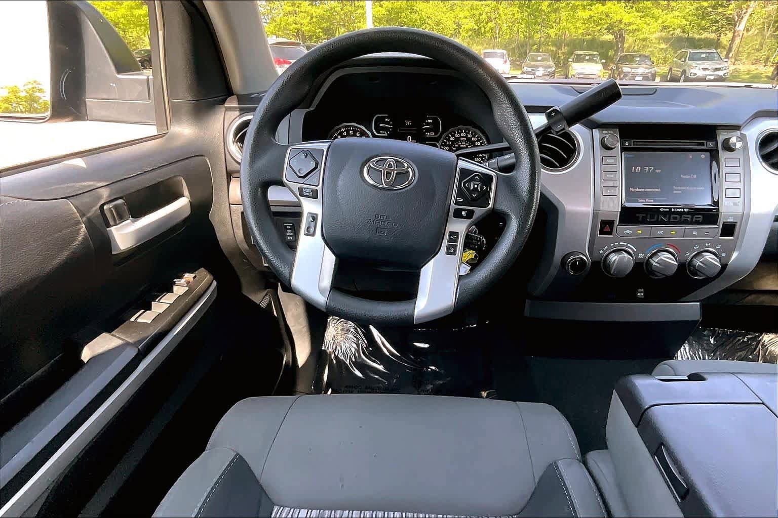 Used 2018 Toyota Tundra SR5 AWD/4WD image 6