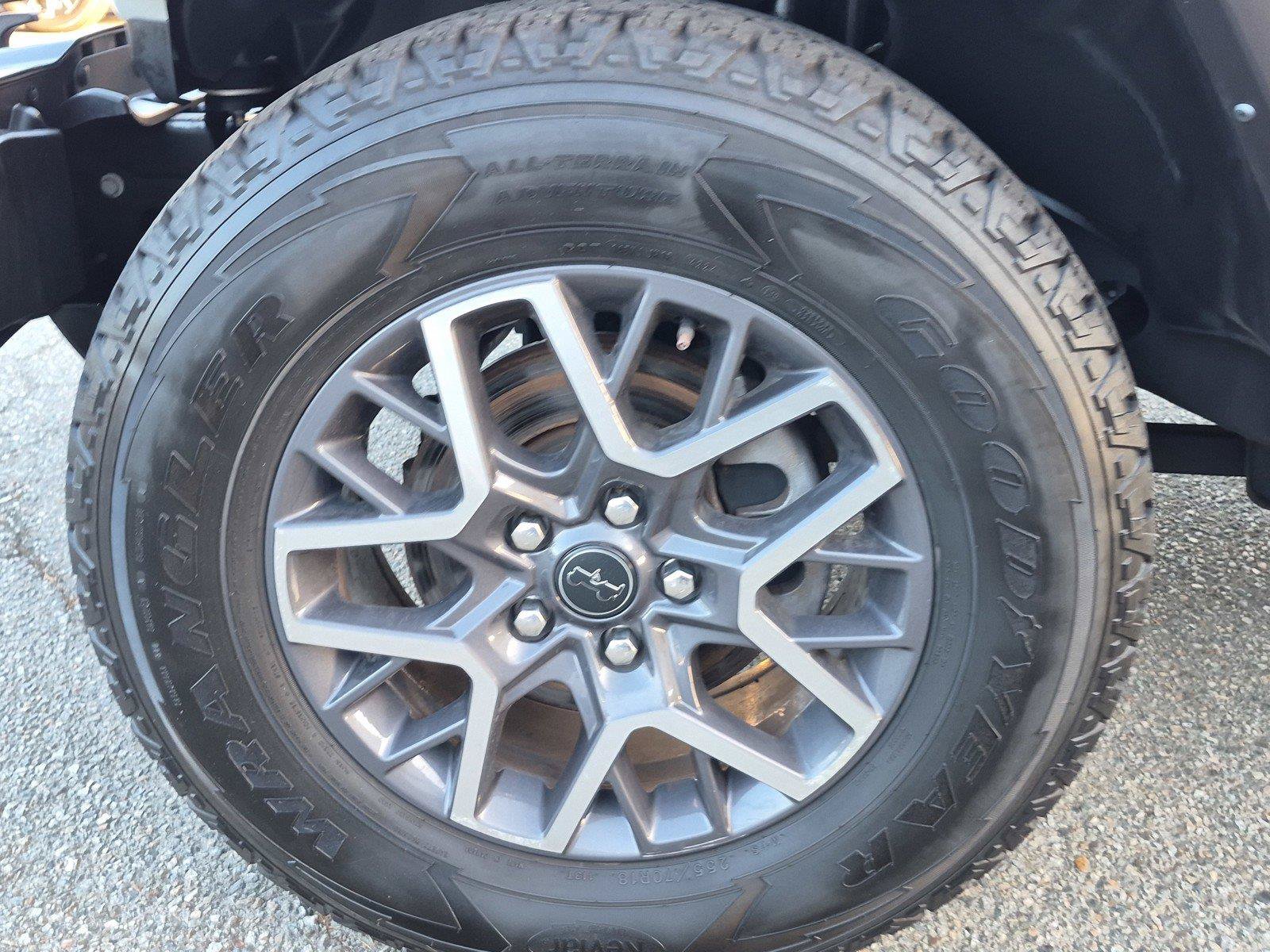 Used 2024 Jeep Wrangler Unlimited Sahara AWD/4WD image 16