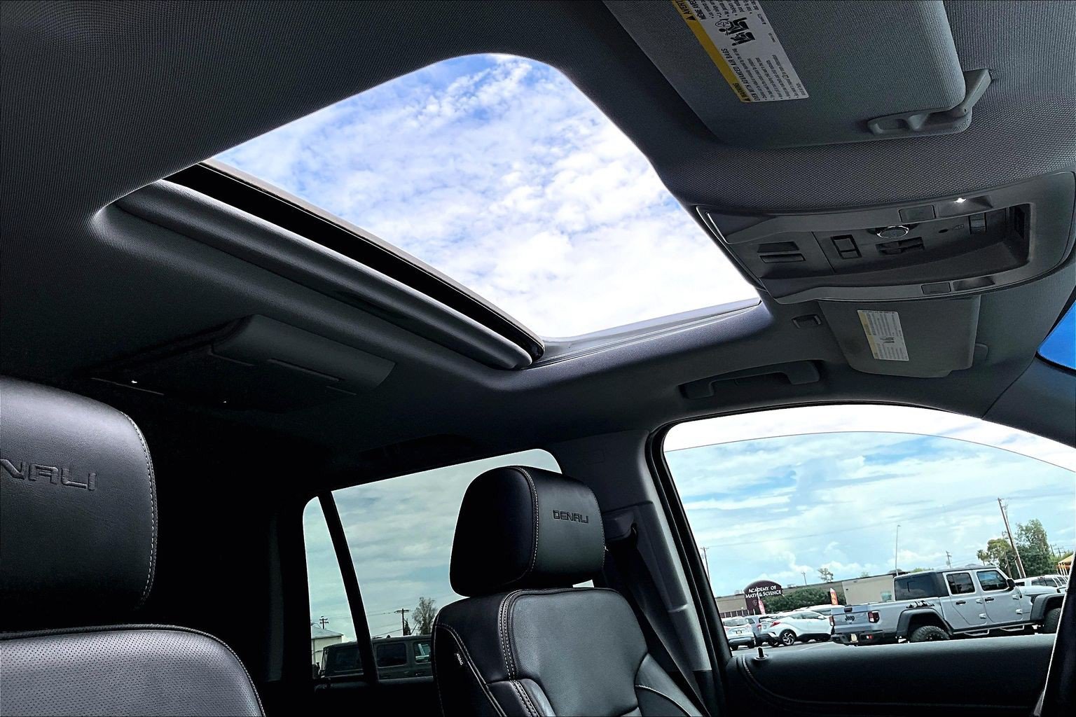 Used 2016 GMC Yukon Denali w/ Open Road Package AWD/4WD image 16