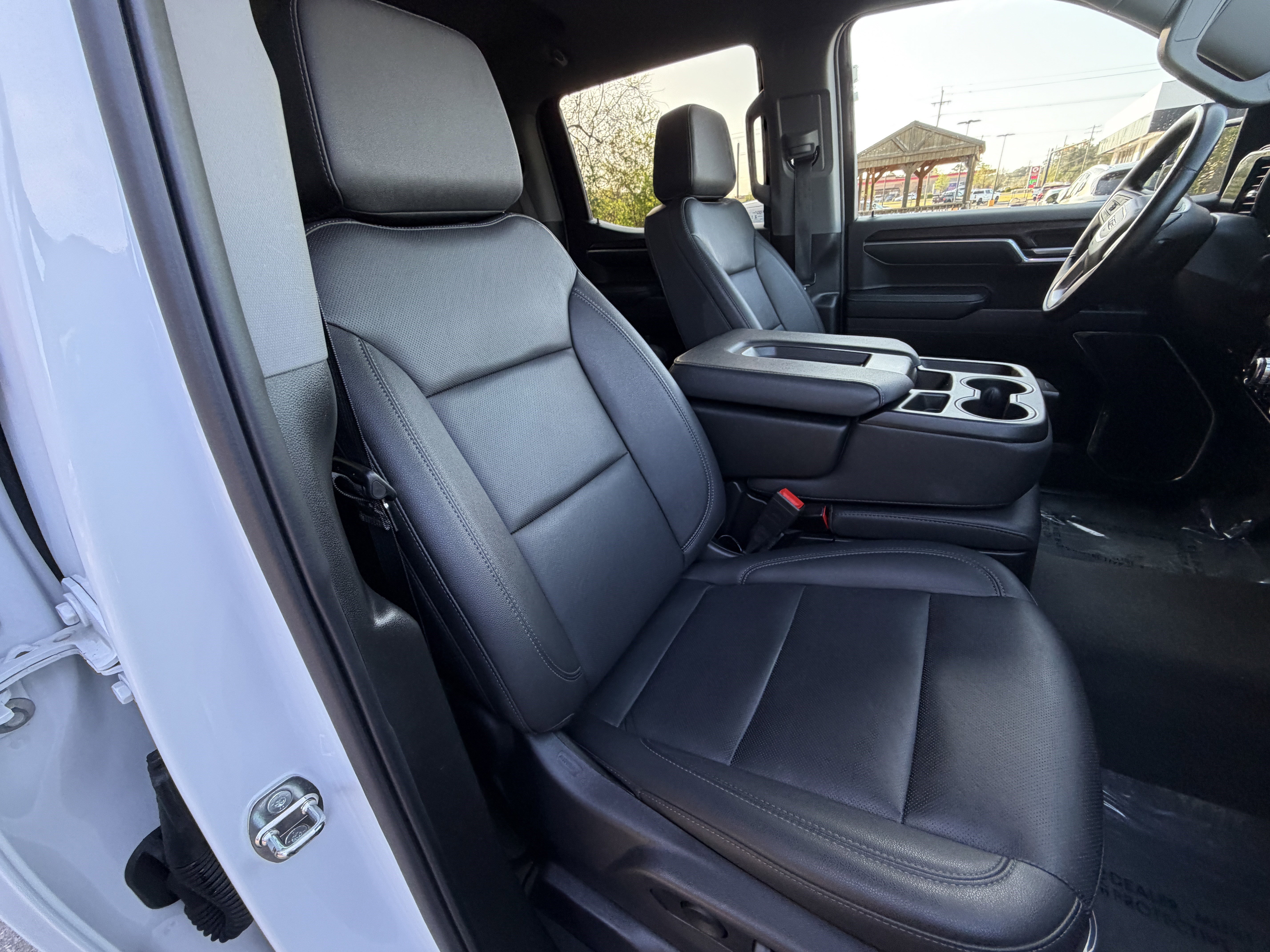 Used 2024 GMC Sierra 1500 SLT AWD/4WD image 25