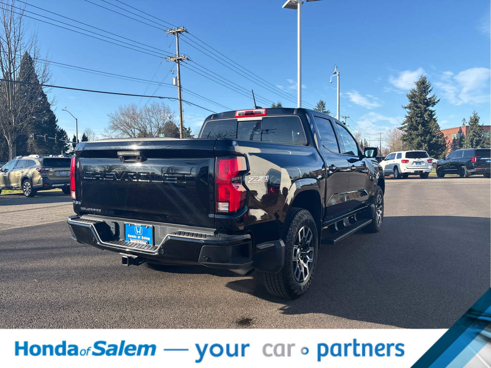 Used 2024 Chevrolet Colorado Z71 w/ Z71 Convenience Package 2 image 6