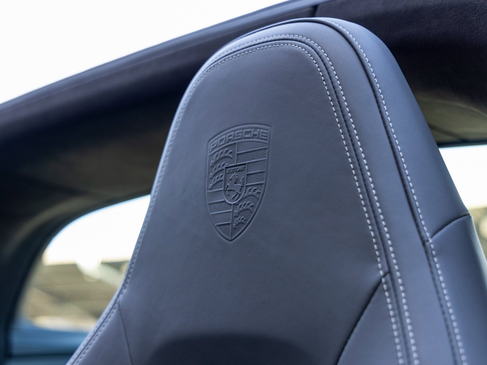 Certified 2022 Porsche 911 Targa 4S image 40