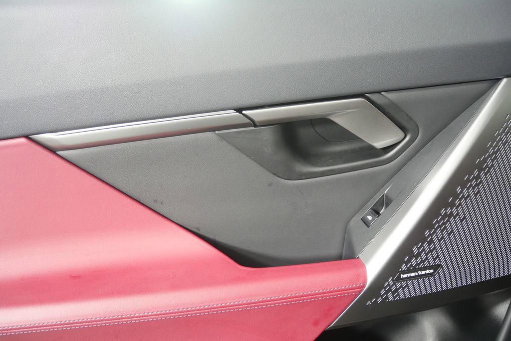 Certified 2025 BMW 530i image 14