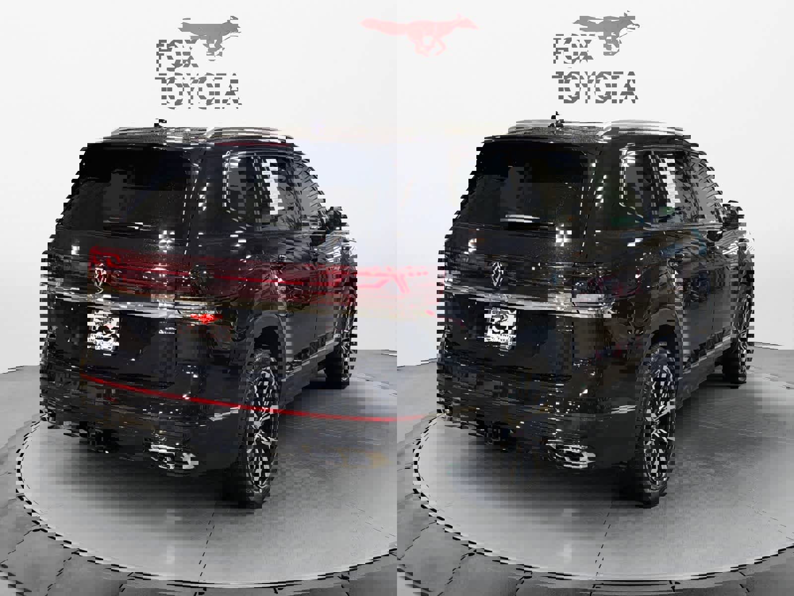 Used 2025 Volkswagen Atlas SEL Premium R-Line image 6