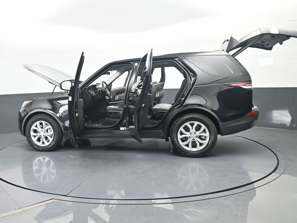 Used 2020 Land Rover Discovery SE image 71