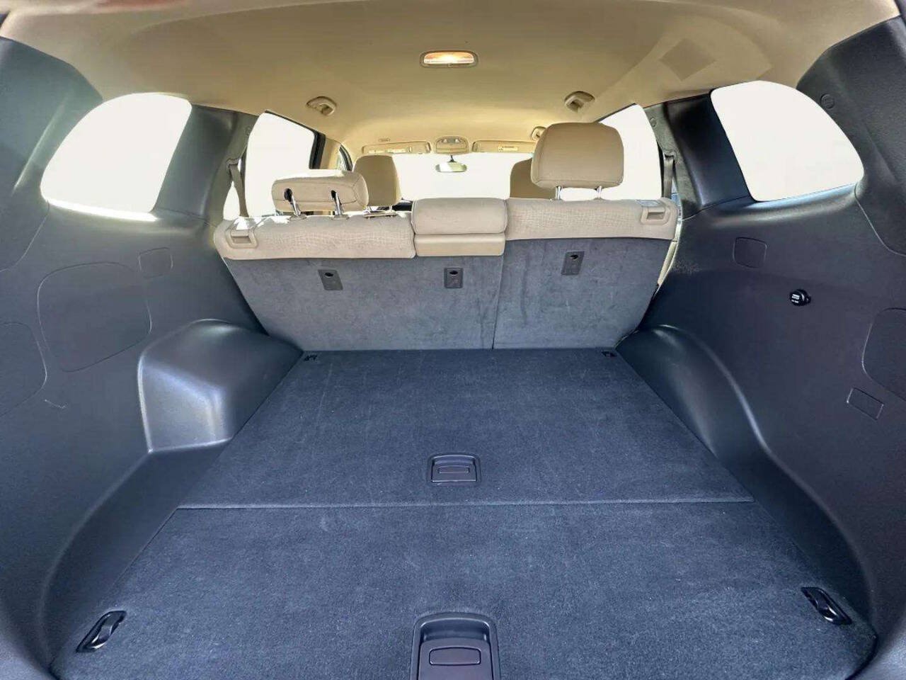 Used 2011 Hyundai Santa Fe GLS FWD image 10