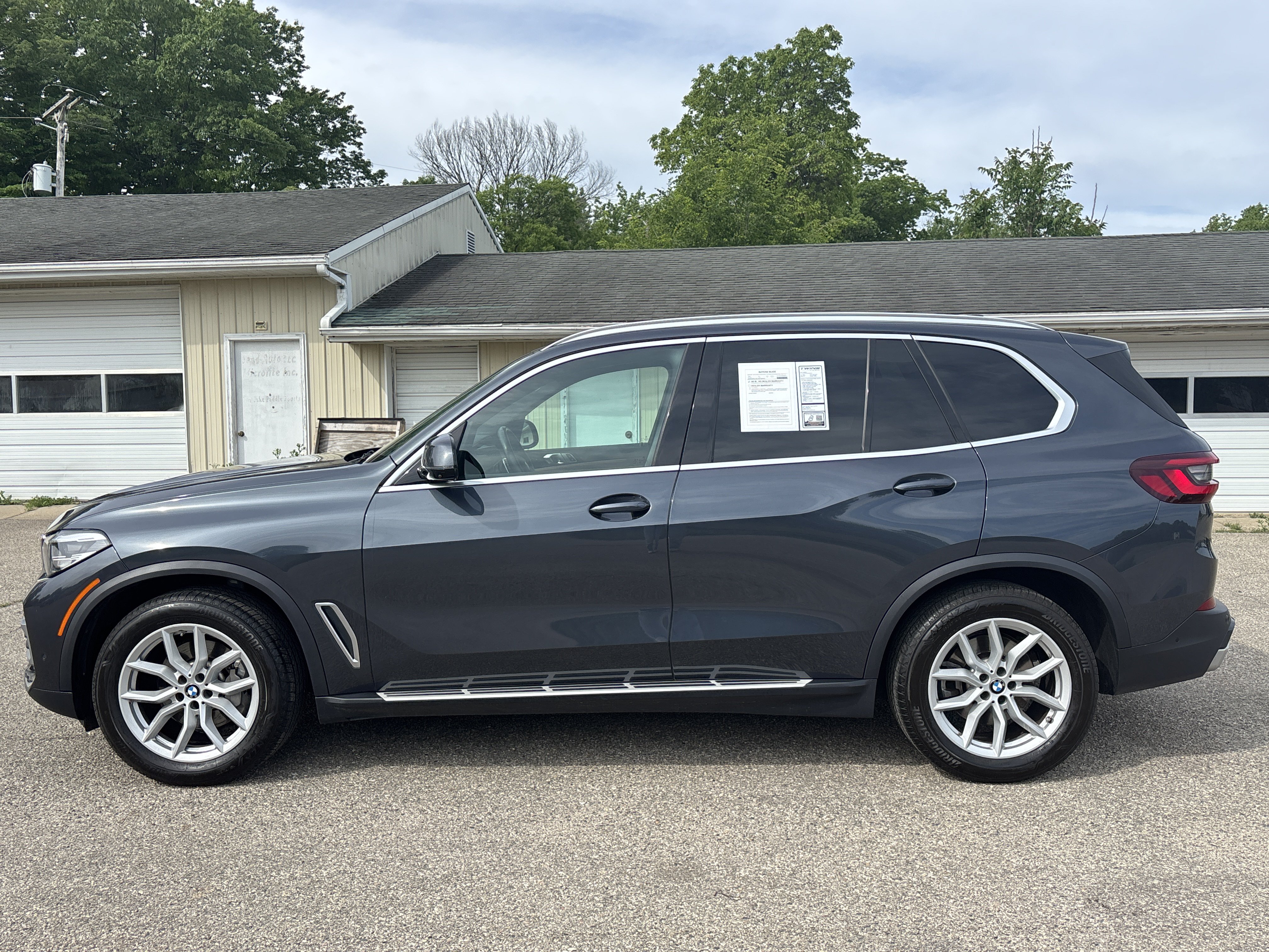 Used 2022 BMW X5 xDrive40i AWD/4WD image 11