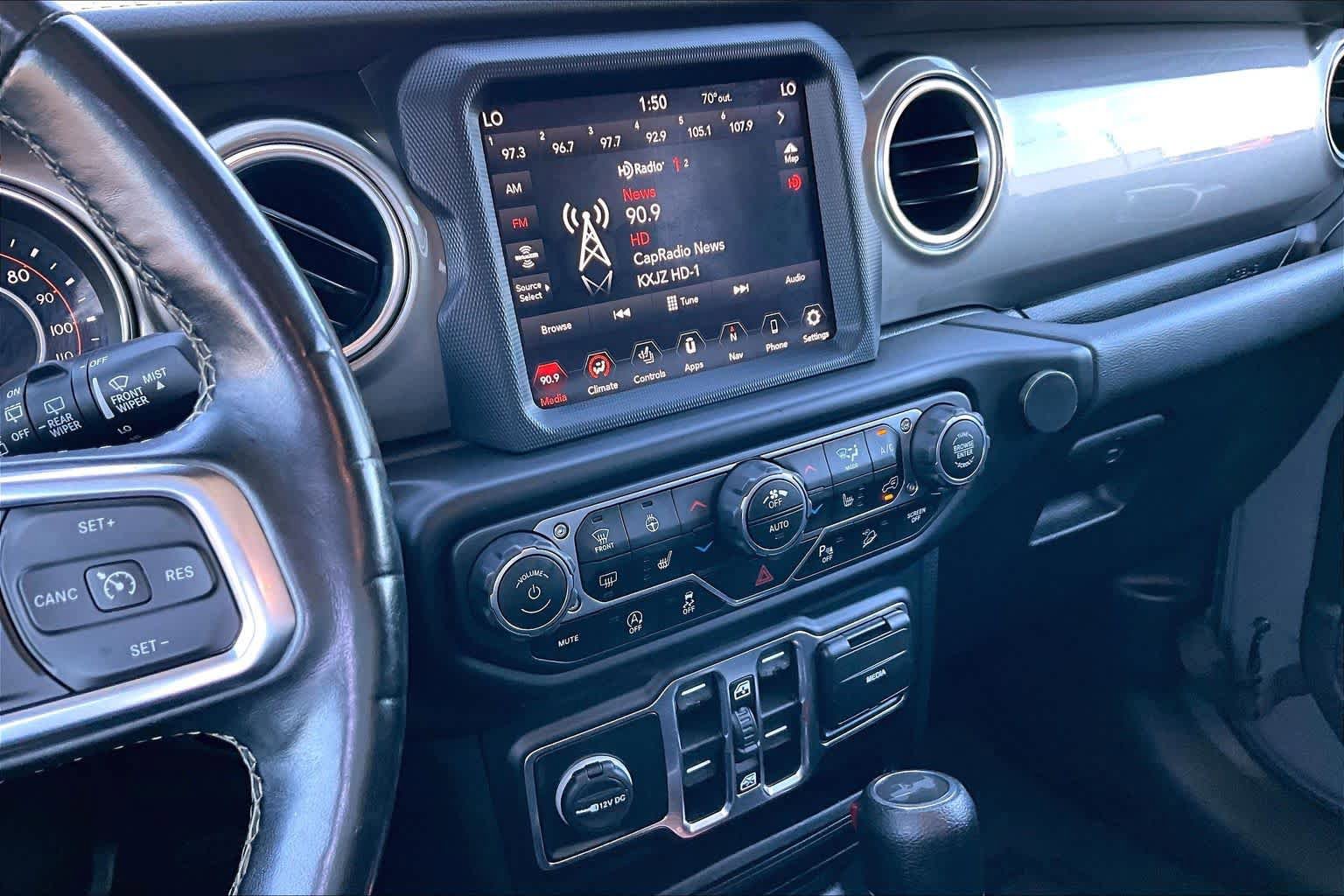 Used 2020 Jeep Wrangler Unlimited Sahara AWD/4WD image 6