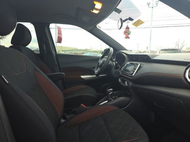 Certified 2018 Nissan Kicks SR w/ Exterior Electronics Package image 13