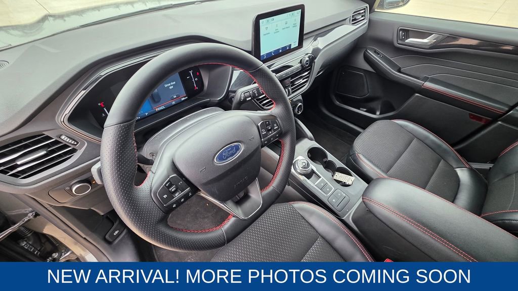 Used 2025 Ford Escape ST-Line image 12
