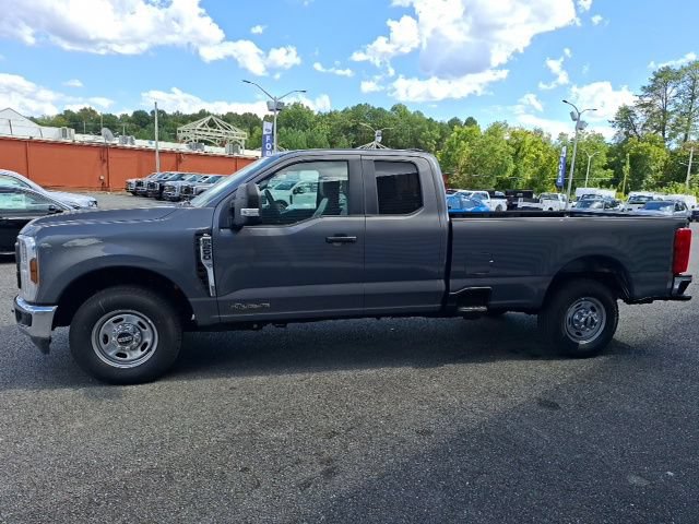 Used 2025 Ford F250 XL RWD image 6