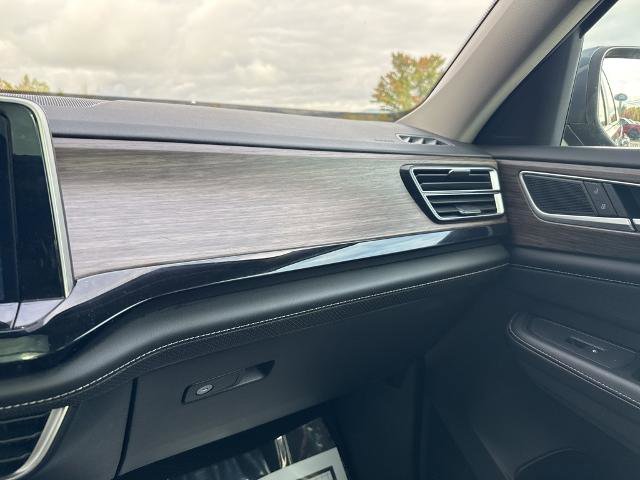 Used 2024 Volkswagen Atlas SEL image 17