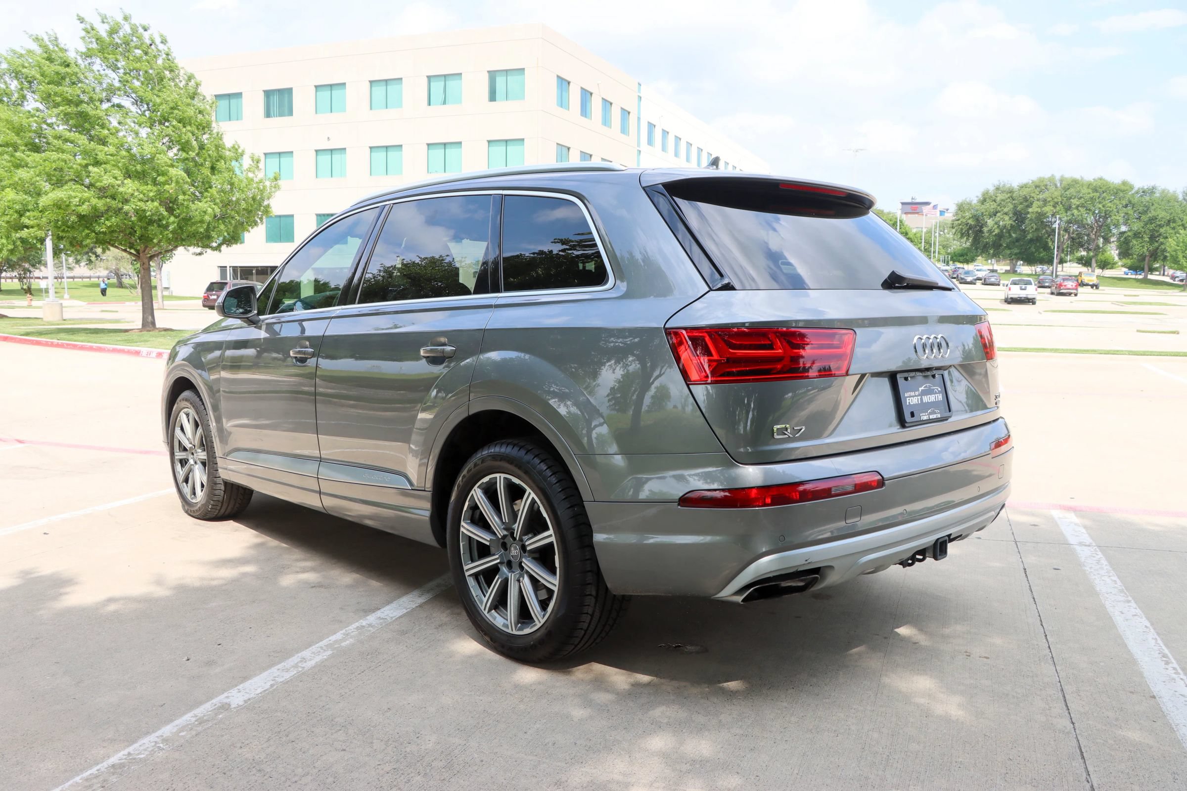 Used 2018 Audi Q7 3.0T Prestige AWD/4WD image 5