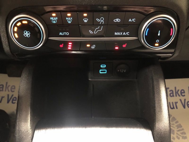 Used 2022 Ford Escape SE w/ Cold Weather Package image 27