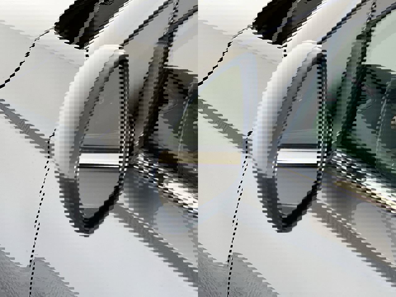 Used 2024 Nissan Altima 2.5 SV image 10