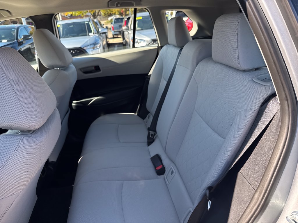 Used 2024 Toyota Corolla Cross L AWD/4WD image 35