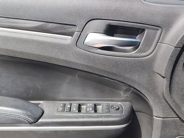 Used 2019 Chrysler 300 Touring w/ Quick Order Package 2EF image 26