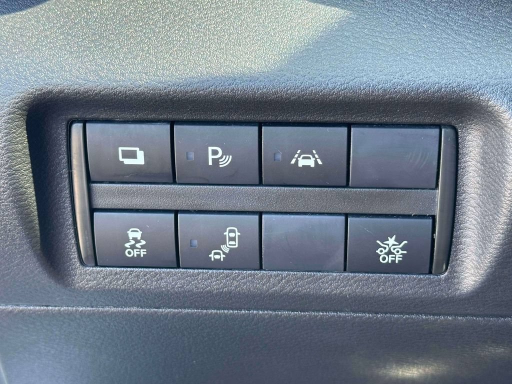 Used 2023 Nissan Kicks S FWD image 16