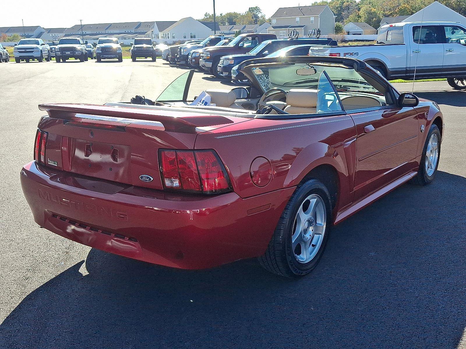 Used 2004 Ford Mustang Deluxe image 8