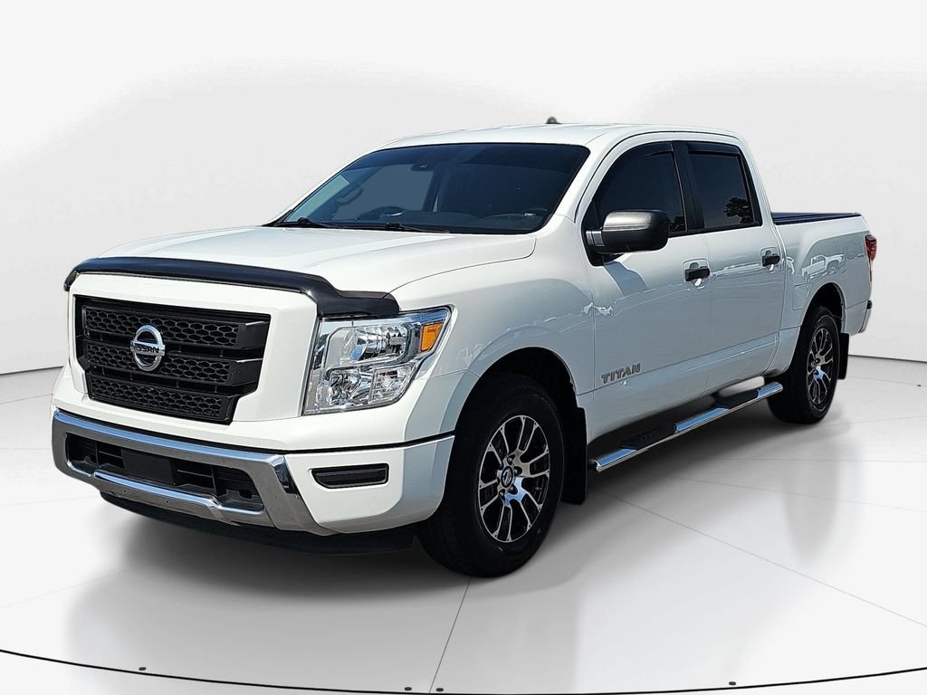Used 2022 Nissan Titan SV RWD image 11