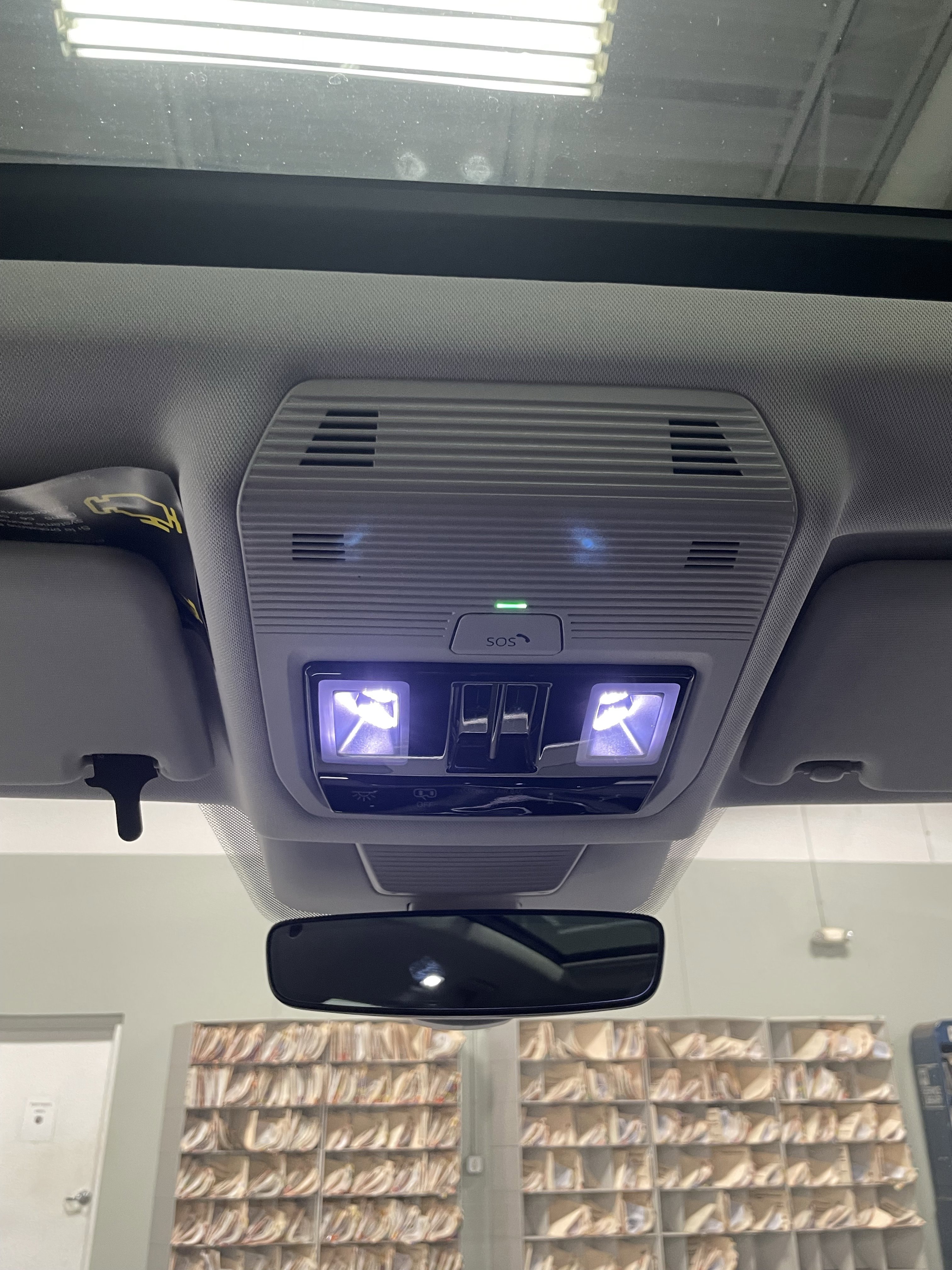 New 2025 Volkswagen Tiguan SE image 17