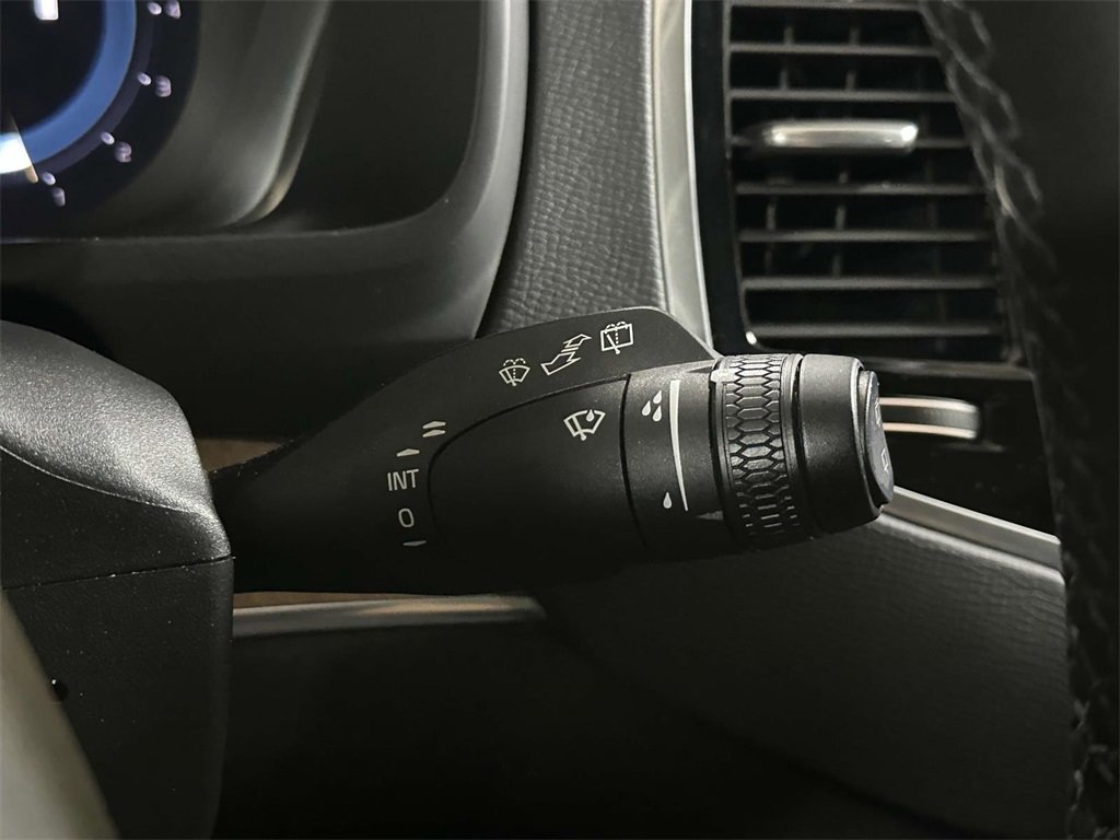 Used 2024 Volvo XC90 B6 Plus image 24