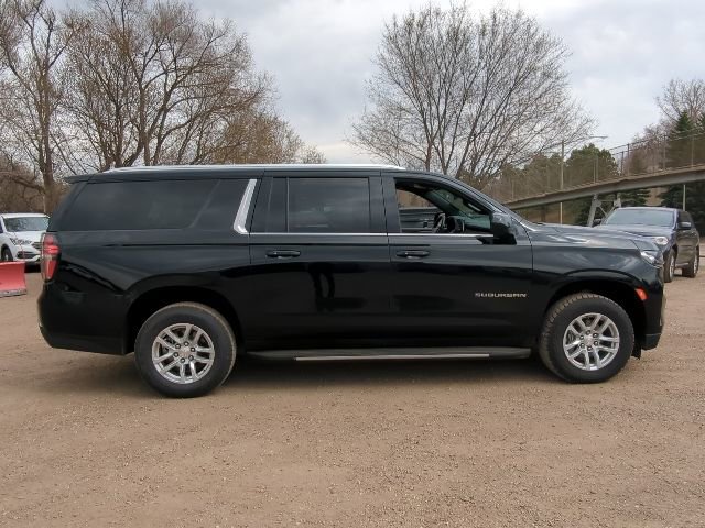 Used 2024 Chevrolet Suburban LT AWD/4WD image 7