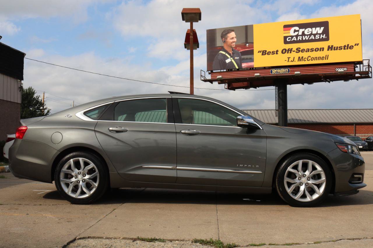 Used 2016 Chevrolet Impala LTZ w/ Enhanced Convenience Package FWD image 11