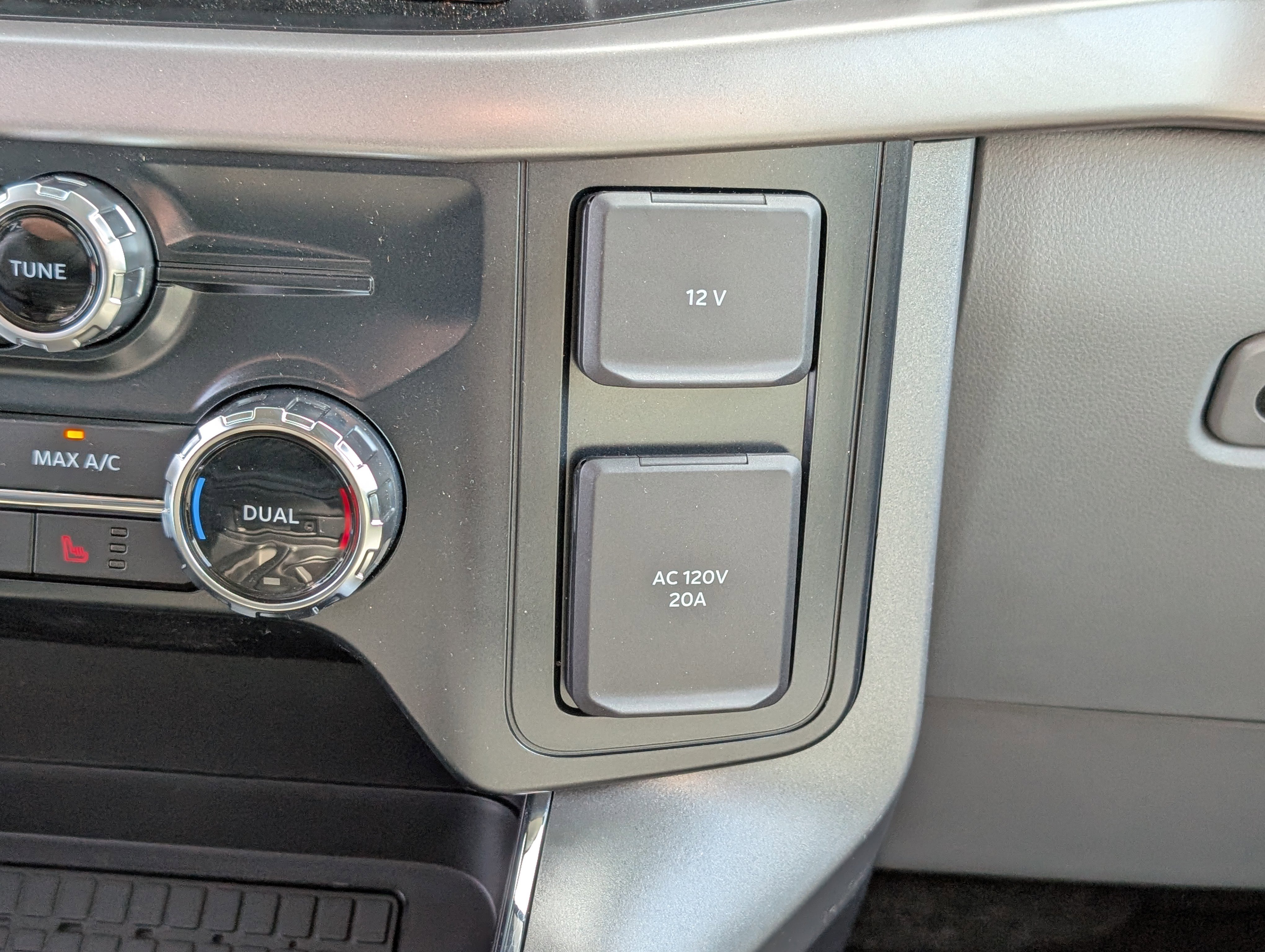 New 2025 Ford F150 XLT w/ Equipment Group 303A High image 26