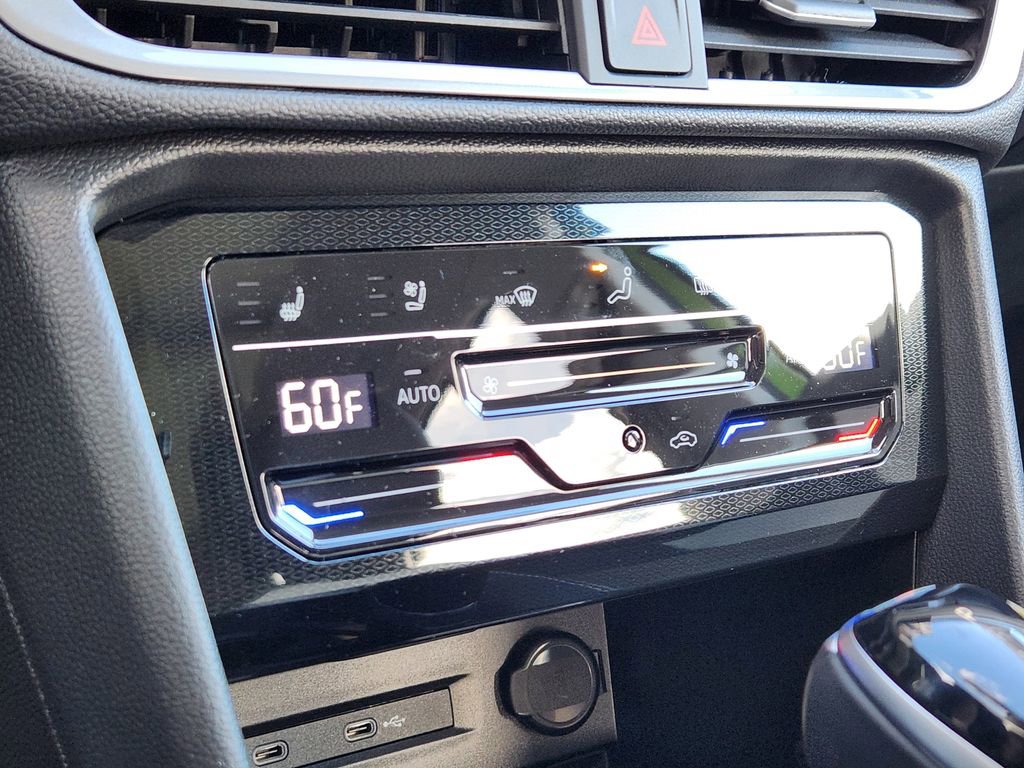New 2026 Volkswagen Taos SEL image 13