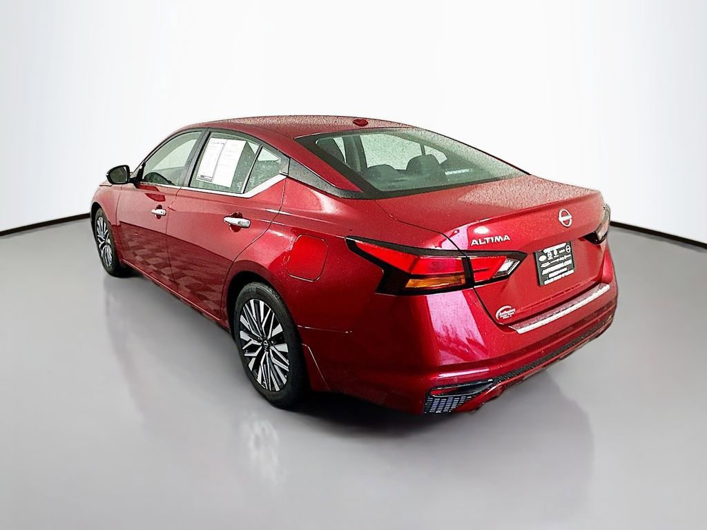Used 2023 Nissan Altima 2.5 SV w/ SV Premium Package image 5