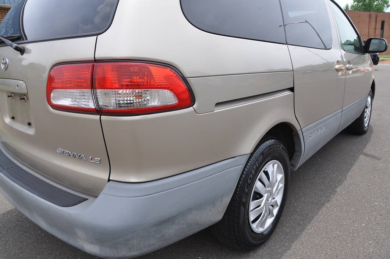 Used 2002 Toyota Sienna LE FWD image 7