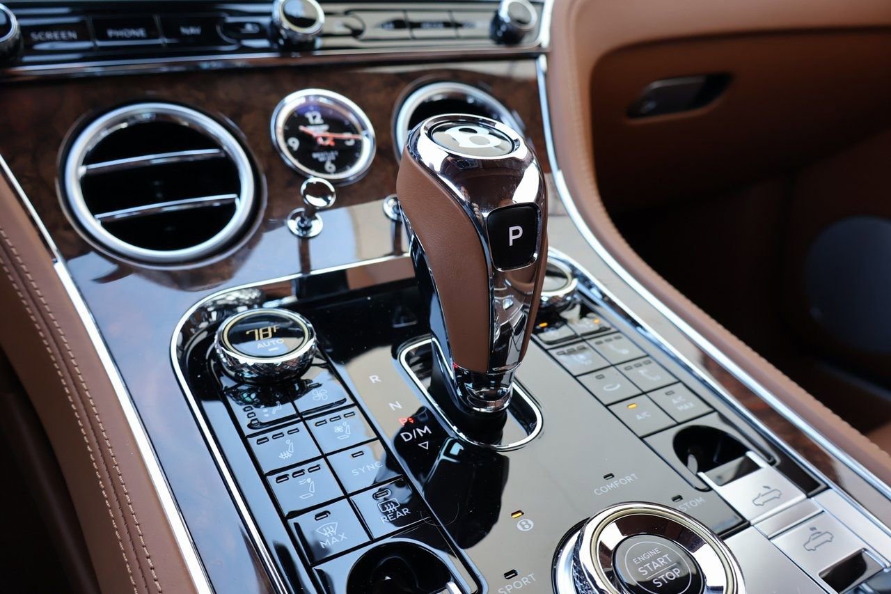 Used 2024 Bentley Continental GT image 32
