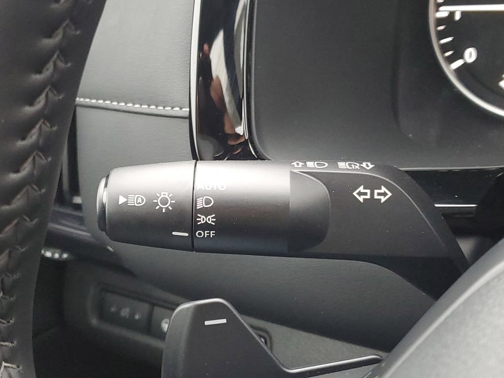 New 2026 Nissan Pathfinder SV AWD/4WD image 17
