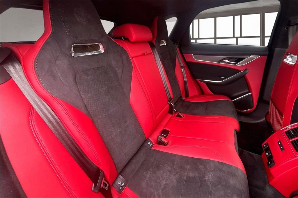 Used 2024 Jaguar F-PACE SVR image 28