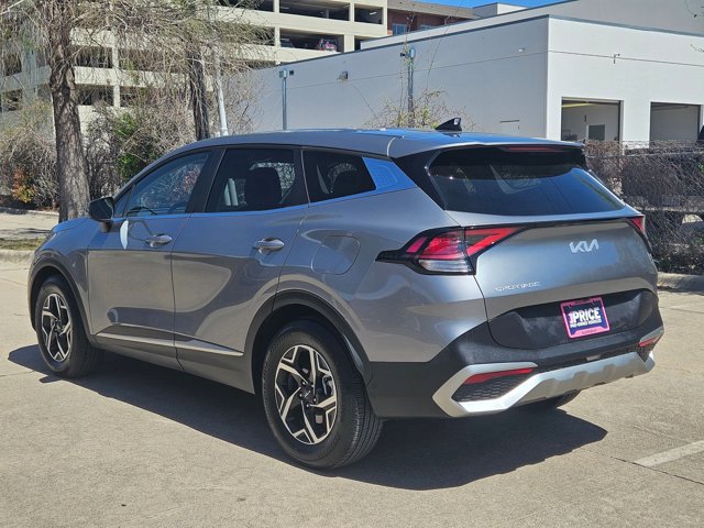 Used 2025 Kia Sportage LX image 8